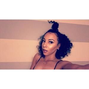 Meet your Posher, Ajahnae